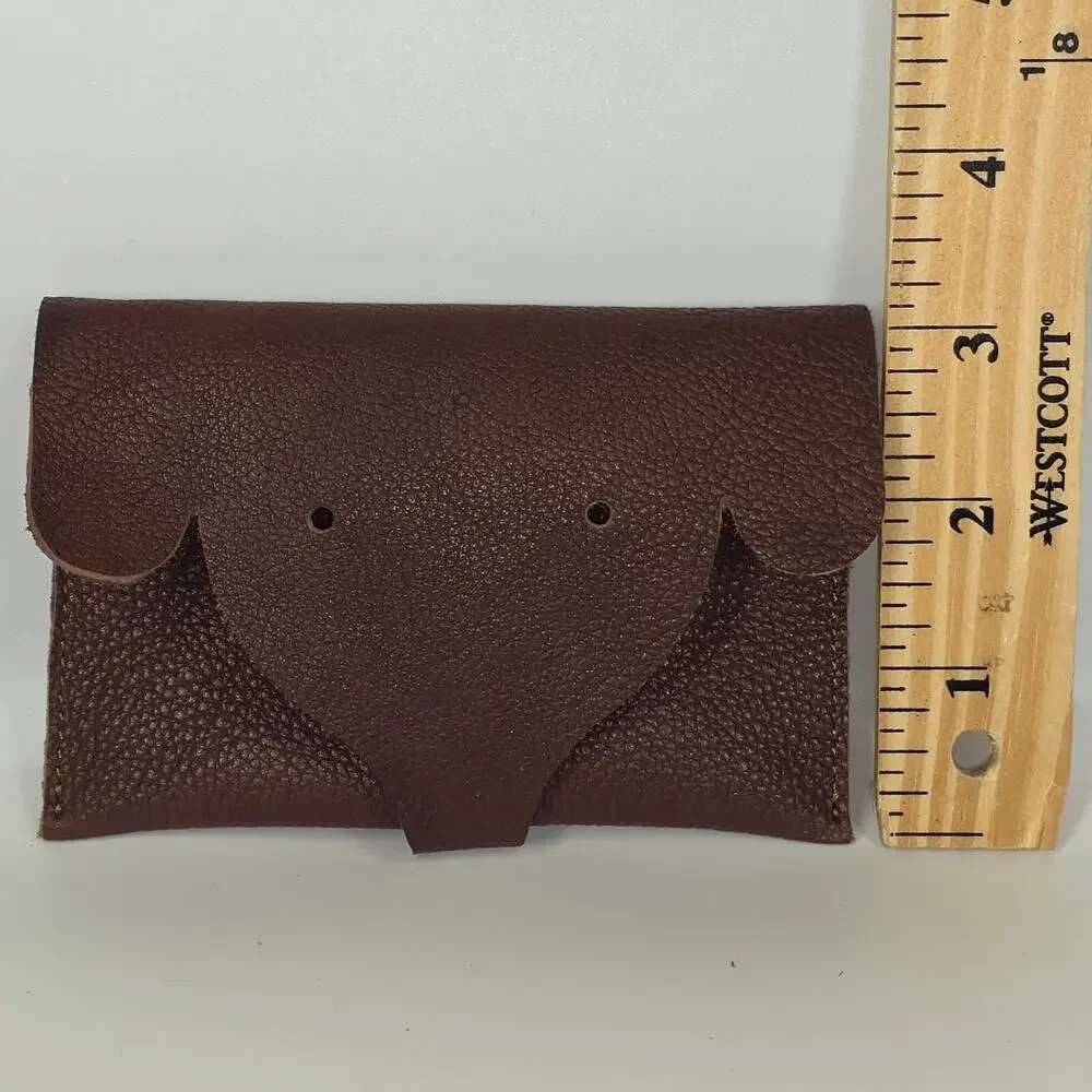 ELEPHANT‑SHAPED LEATHER CARD WALLET – GOOD FORTUNE SYMBOL – SNAP CLOSURE